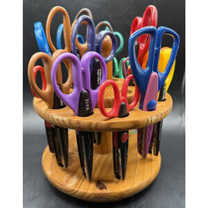 Vintage Craft Scissor Carousel – 16 Decorative Edge Scissors – Fiskars Scrapbook
